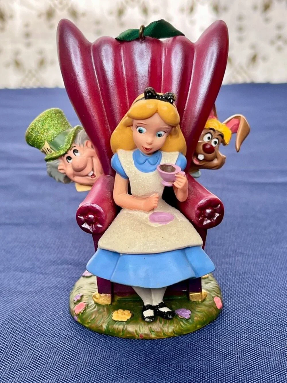 Disney 2010 Alice In Wonderland Tea Party Rare Mad Hatter Xmas Ornament